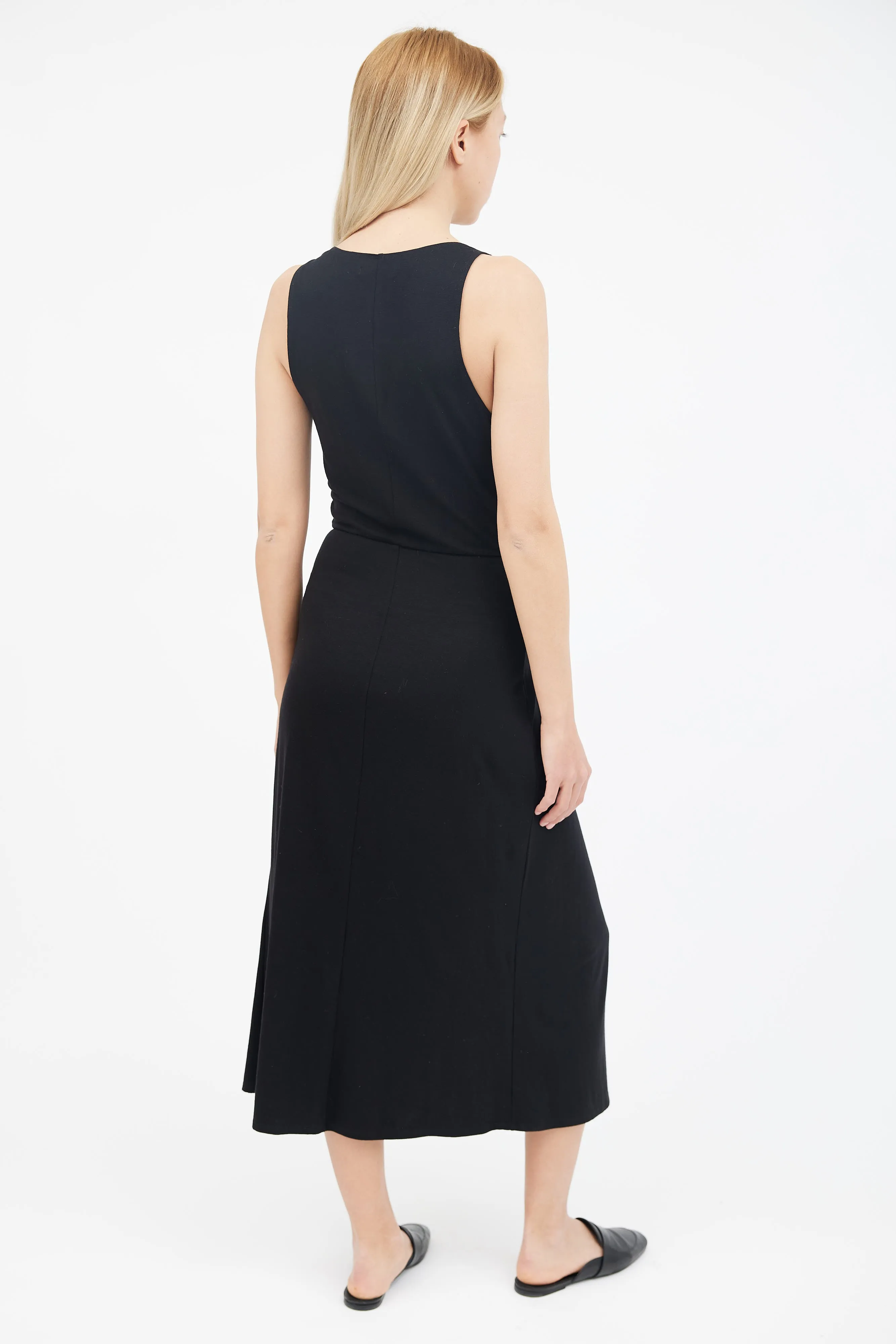 Black Sleeveless Midi Dress