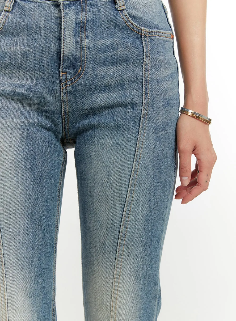 Stitch Detail Bootcut Jeans CU421